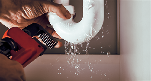 🚨 حالة عاجلة: إصلاحات ضرورية لدورات المياه في أحد مساجد مركز الوديعة