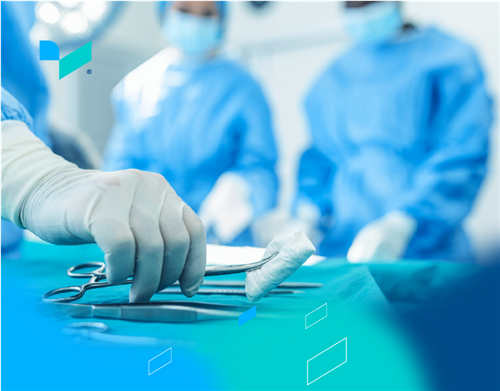 مريضة تعاني من مشاكل في العمود الفقري والحوض